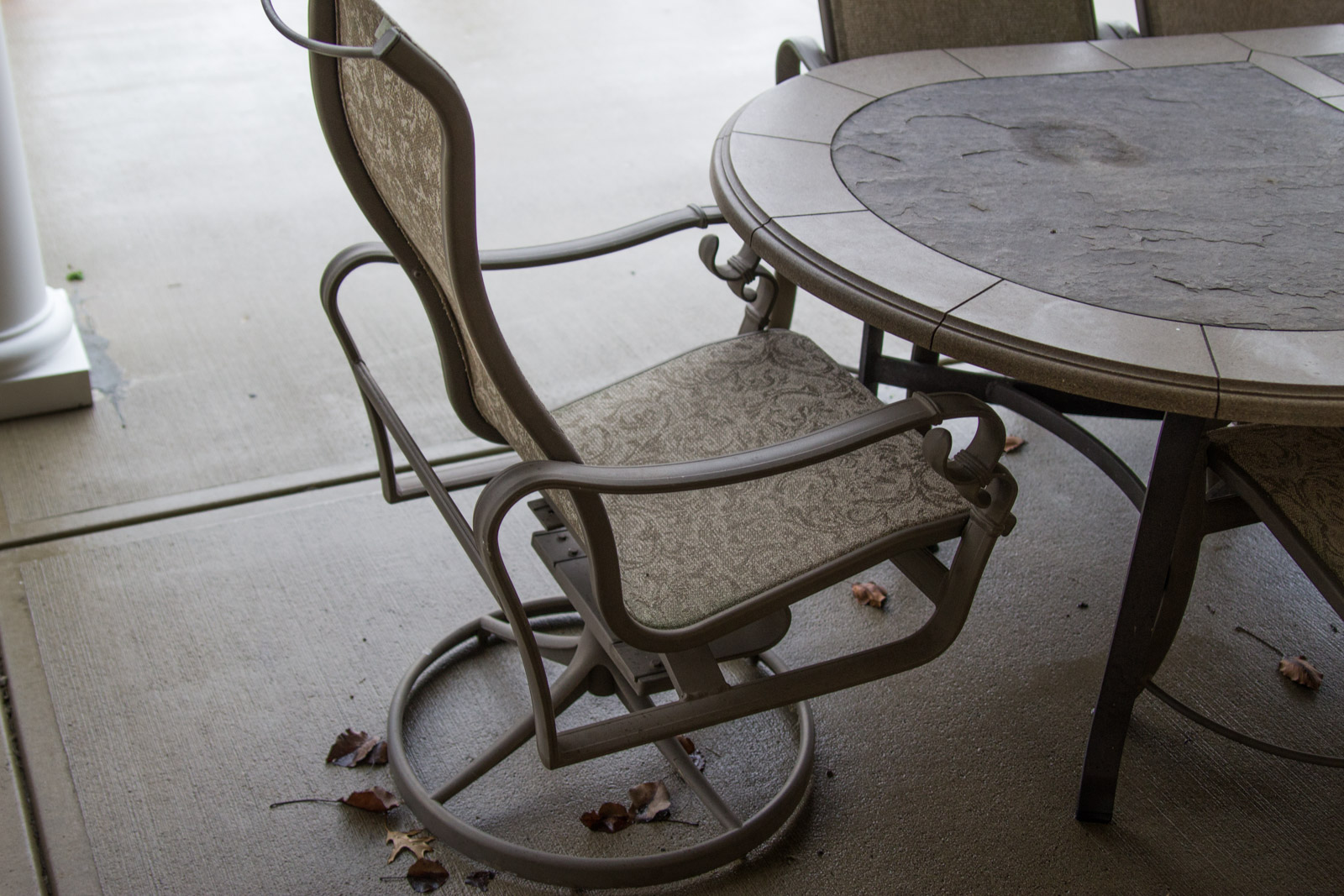 Tropitone Patio Furniture Set