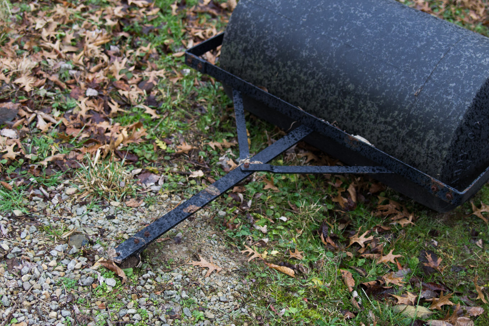 Brinly-Hardy Co. Water- Weighted Yard Roller