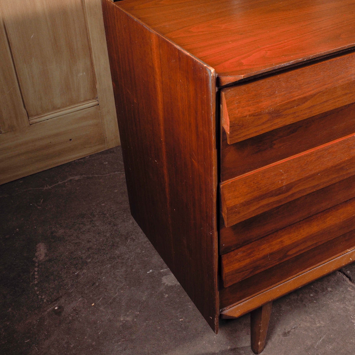 Mid Century Modern Wooden Chest of Drawers By Lane
