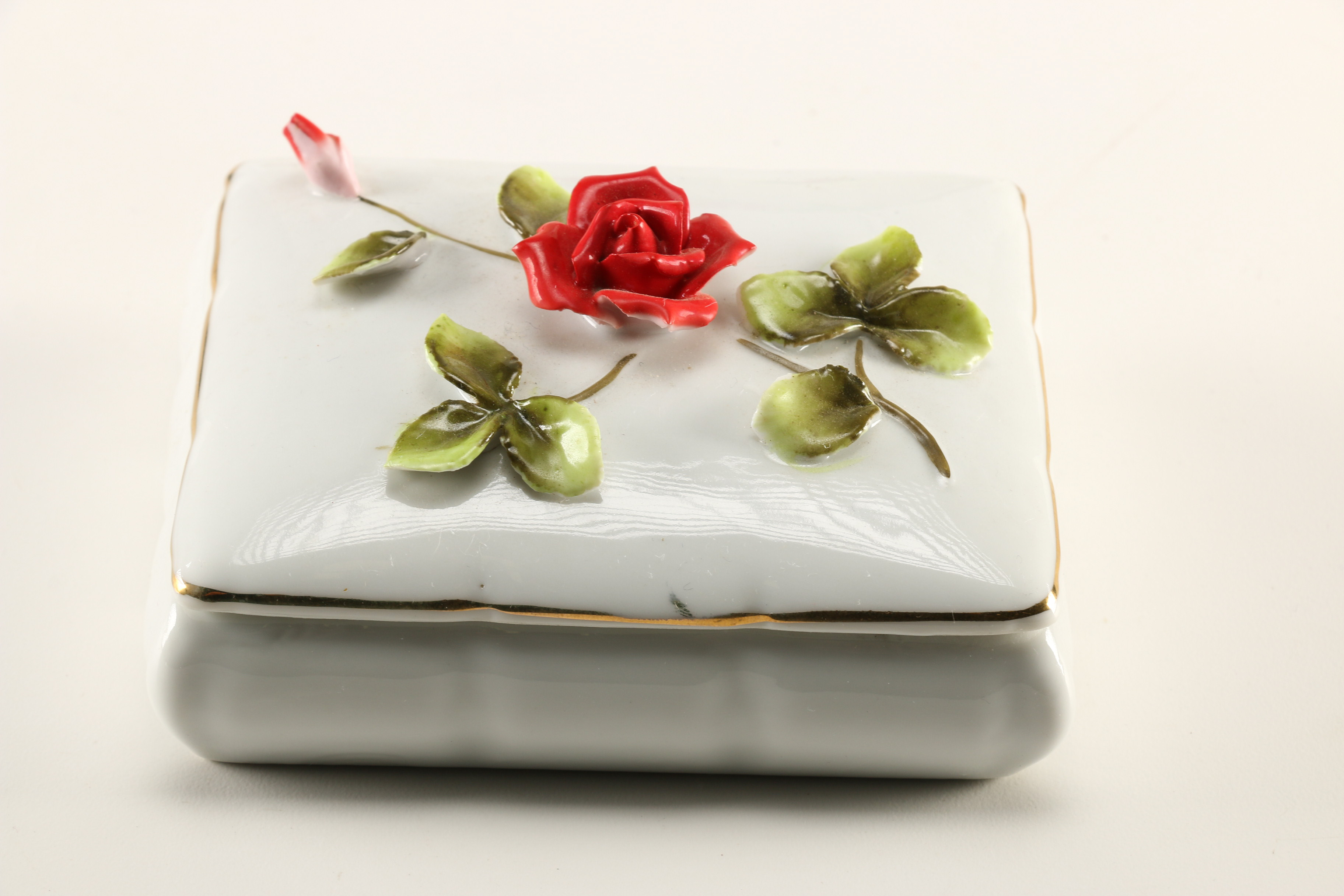 Vintage Rose Motif Dish Assortment