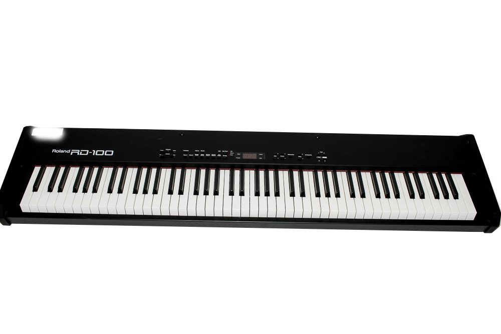Roland RD-100 Electric Piano with Amplifier, Stand and Stool