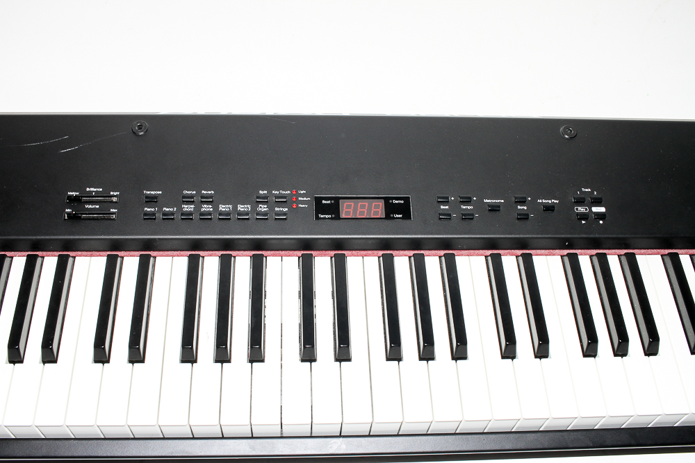 Roland RD-100 Electric Piano with Amplifier, Stand and Stool