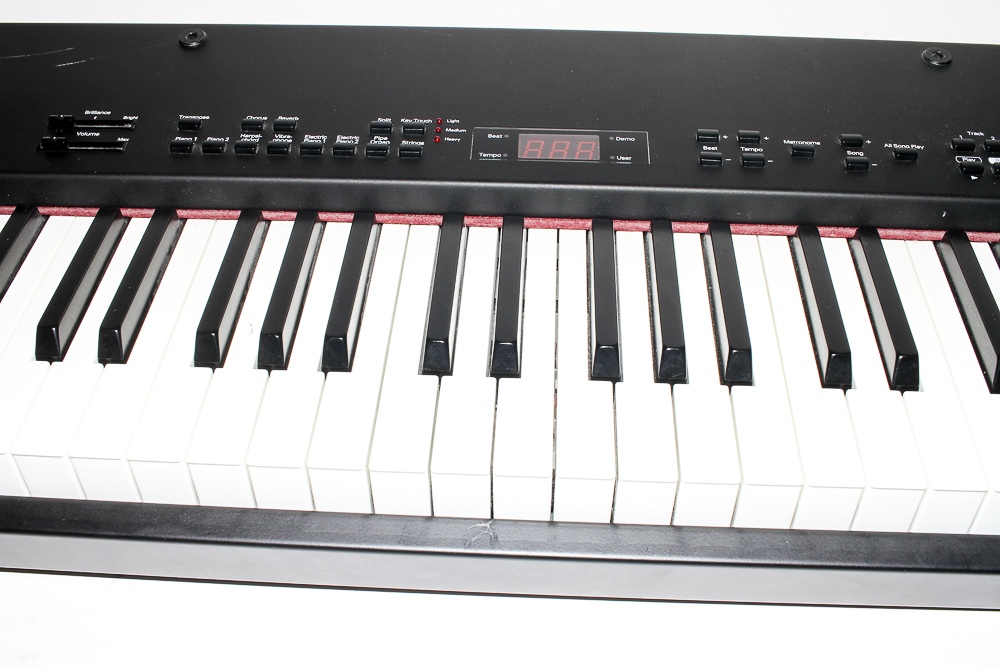 Roland RD-100 Electric Piano with Amplifier, Stand and Stool