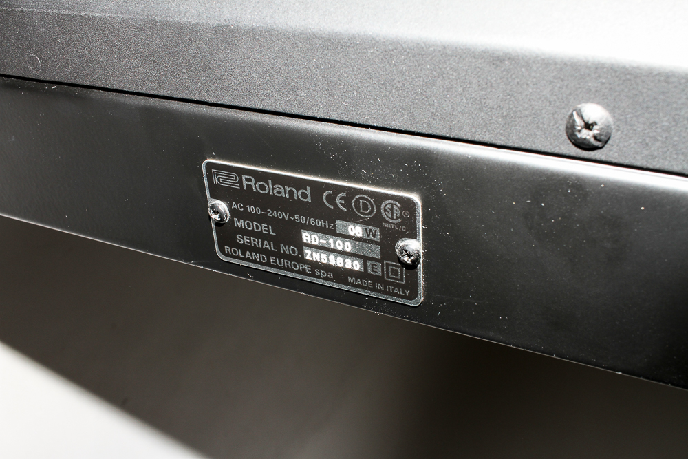 Roland RD-100 Electric Piano with Amplifier, Stand and Stool