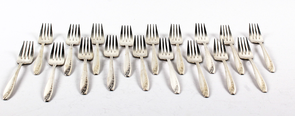 William Rogers "Starlight" Pattern Silver Plate Flatware