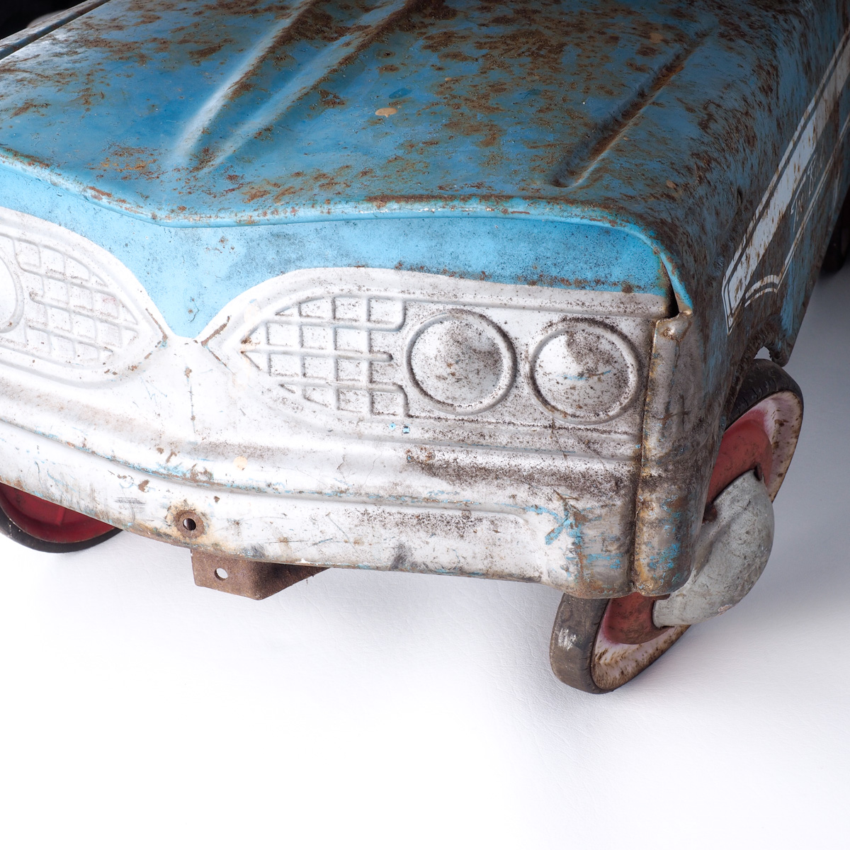 Vintage 1960s Murray Tee Bird Pedal Car