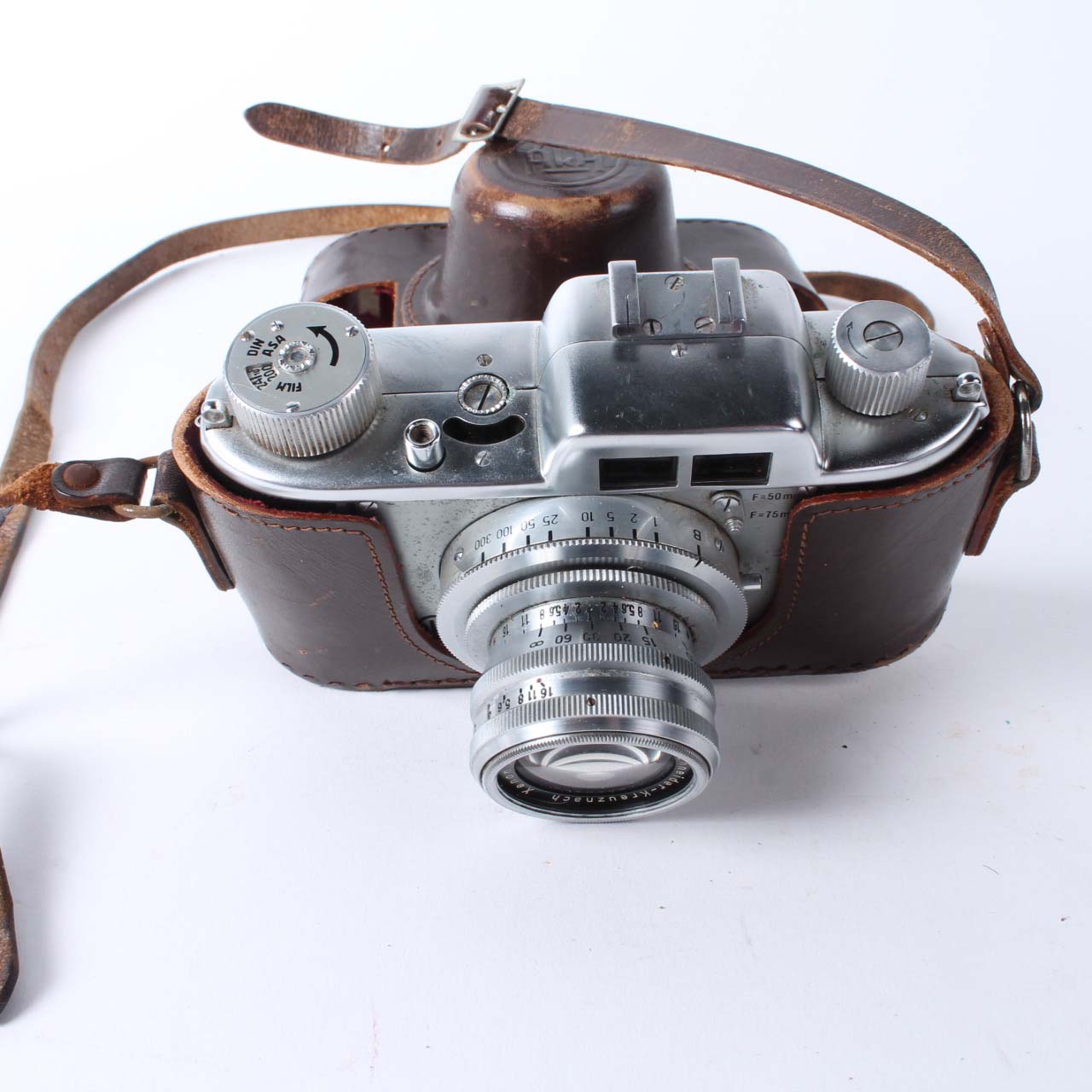 Circa 1950s 35mm Still Cameras Featuring Akarette II