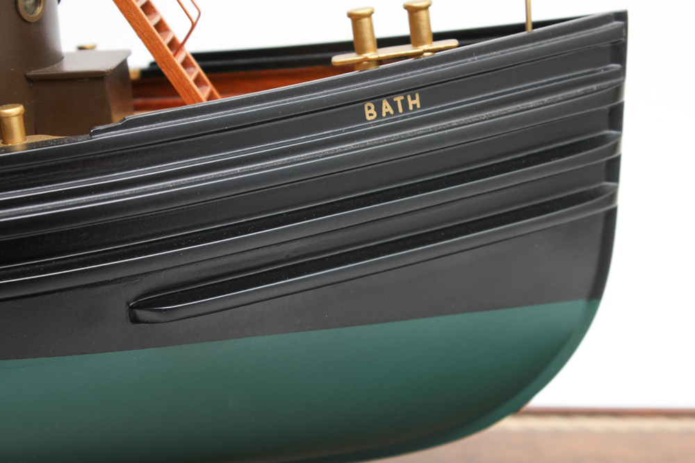 "Bath" Model Tugboat with Case and Book