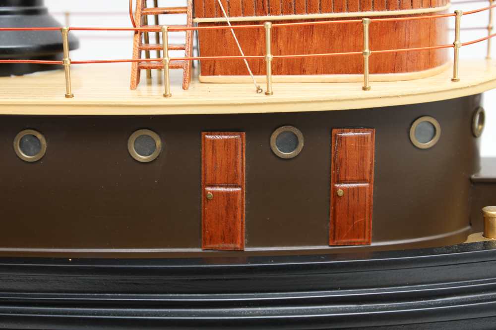 "Bath" Model Tugboat with Case and Book