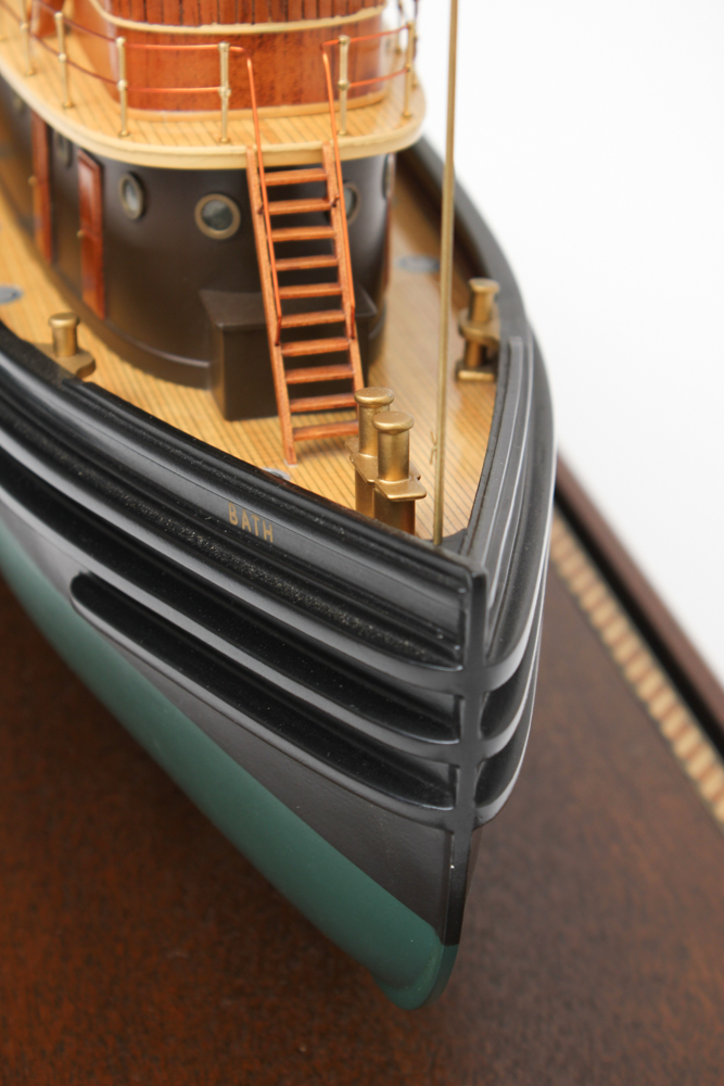 "Bath" Model Tugboat with Case and Book