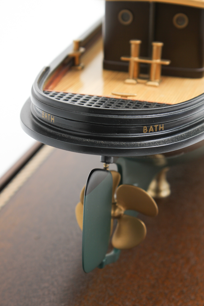 "Bath" Model Tugboat with Case and Book