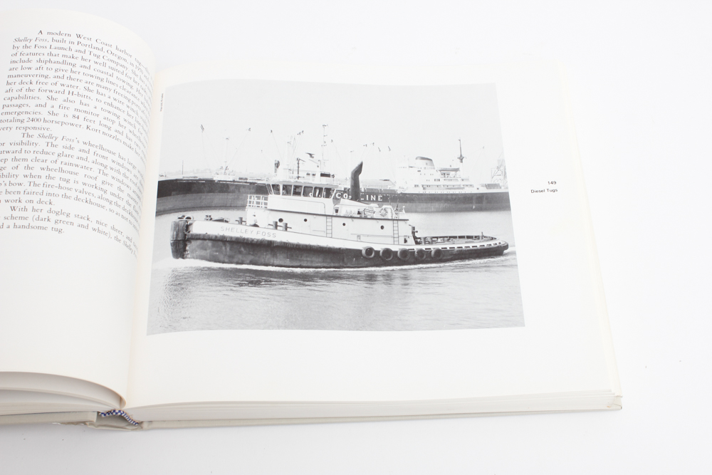 "Bath" Model Tugboat with Case and Book