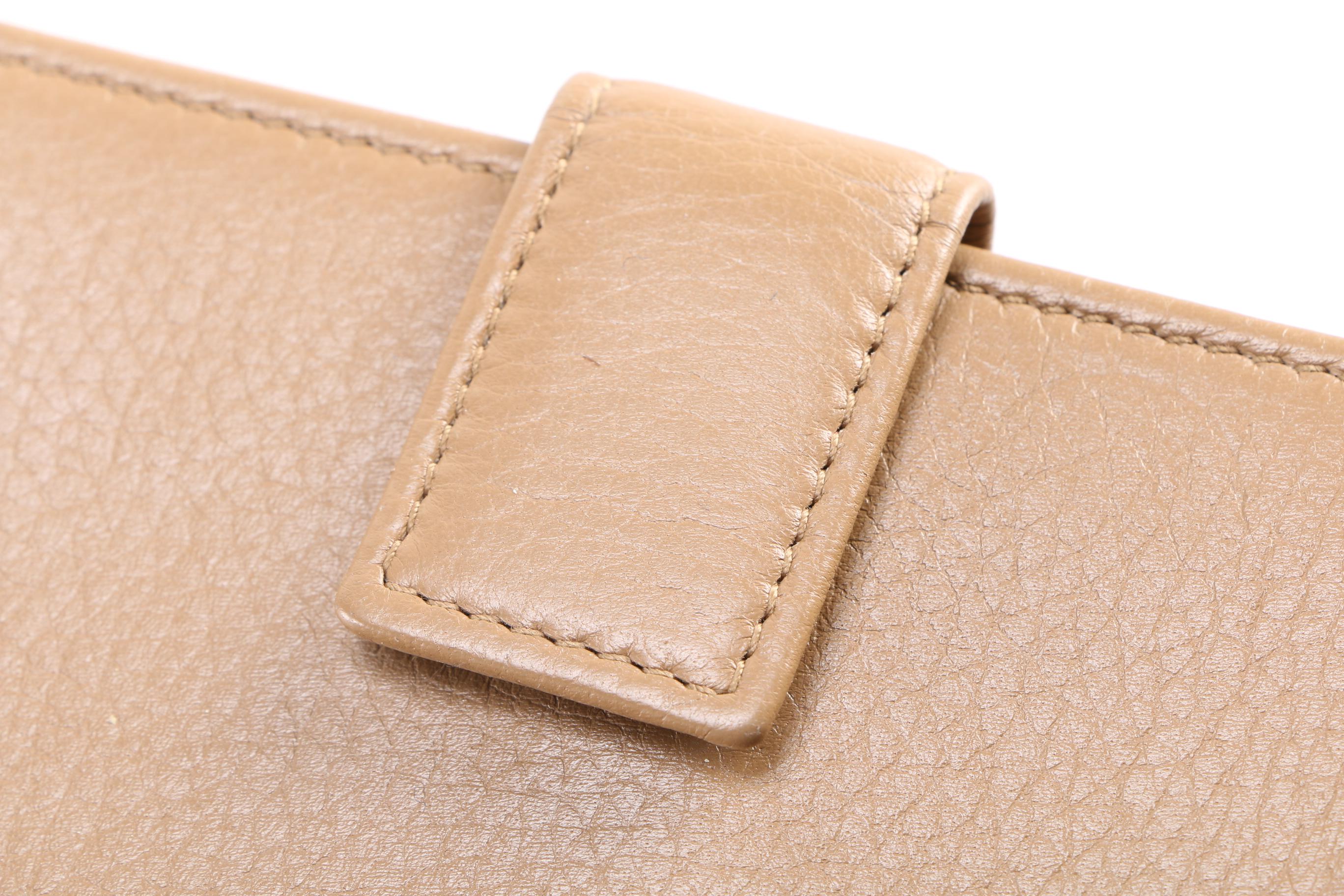 Gucci Jungle Grande Leather Handbag and Wallet