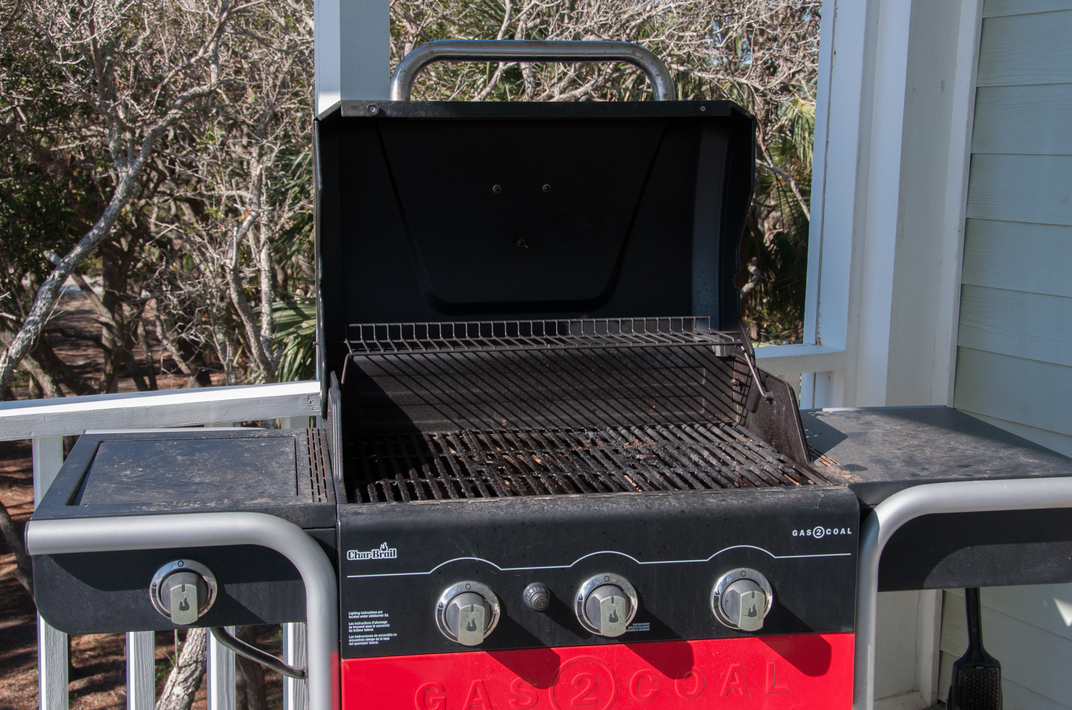 Char-Broil "Gas2Coal" Hybrid Grill