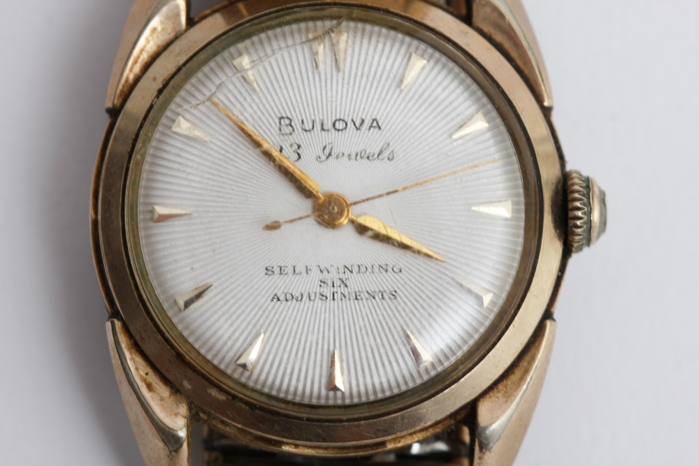 Man's Vintage Bulova 23 Jewel Self Winding Gold Tone Watch