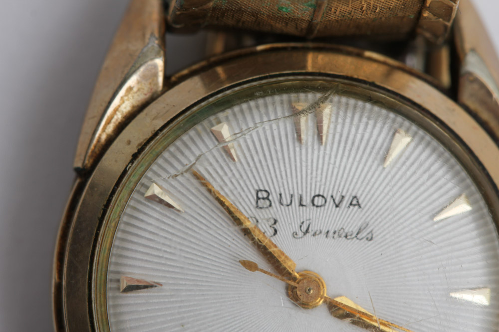 Man's Vintage Bulova 23 Jewel Self Winding Gold Tone Watch
