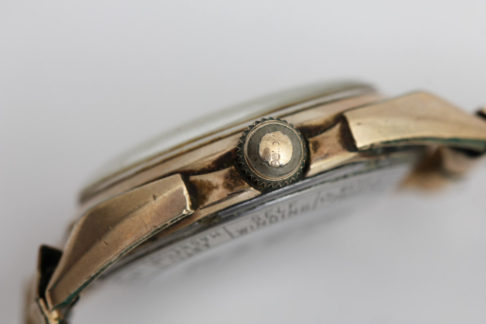 Man's Vintage Bulova 23 Jewel Self Winding Gold Tone Watch