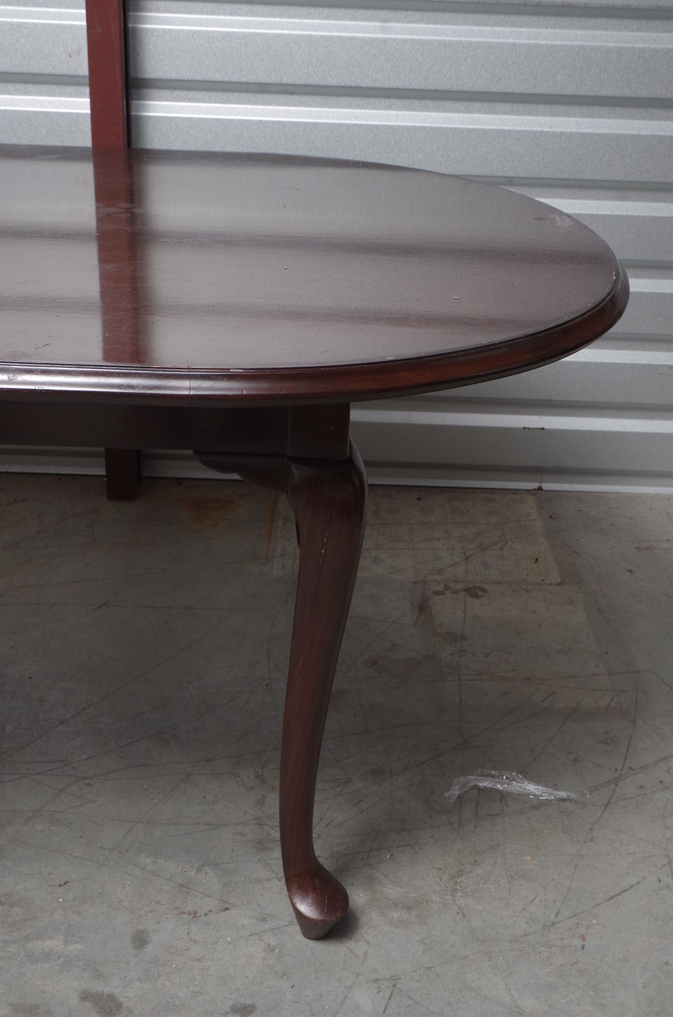 Queen Anne Style Oval Dining Table and Six Chairs