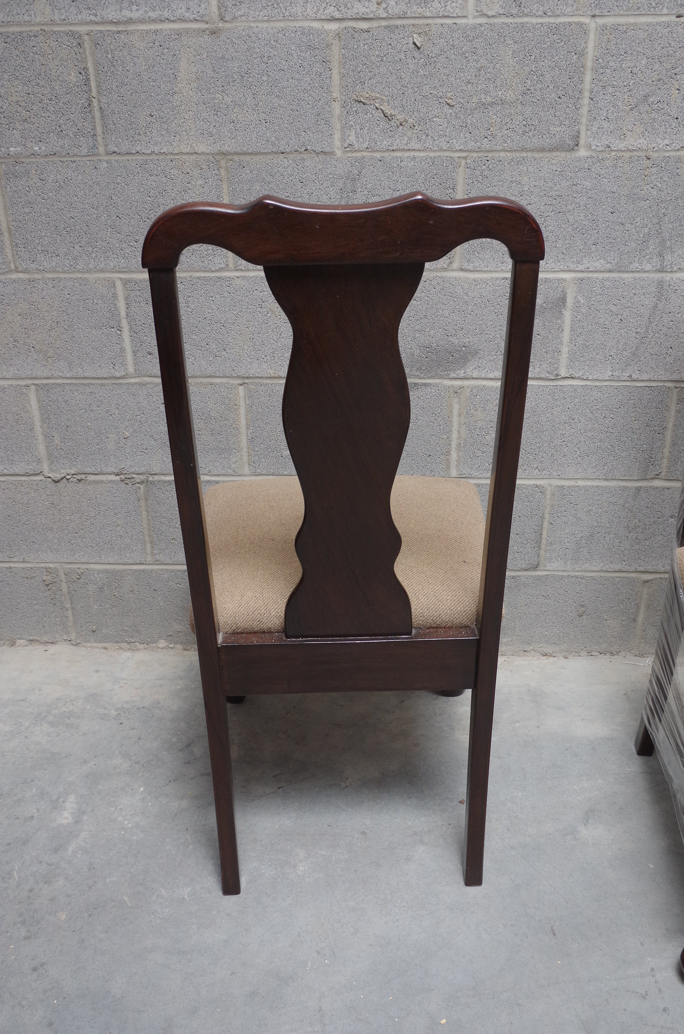 Queen Anne Style Oval Dining Table and Six Chairs