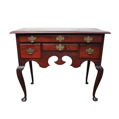 Mid 18th Century New England Queen Anne Dressing Table Mid 18th Century New England Queen Anne Dressing Table