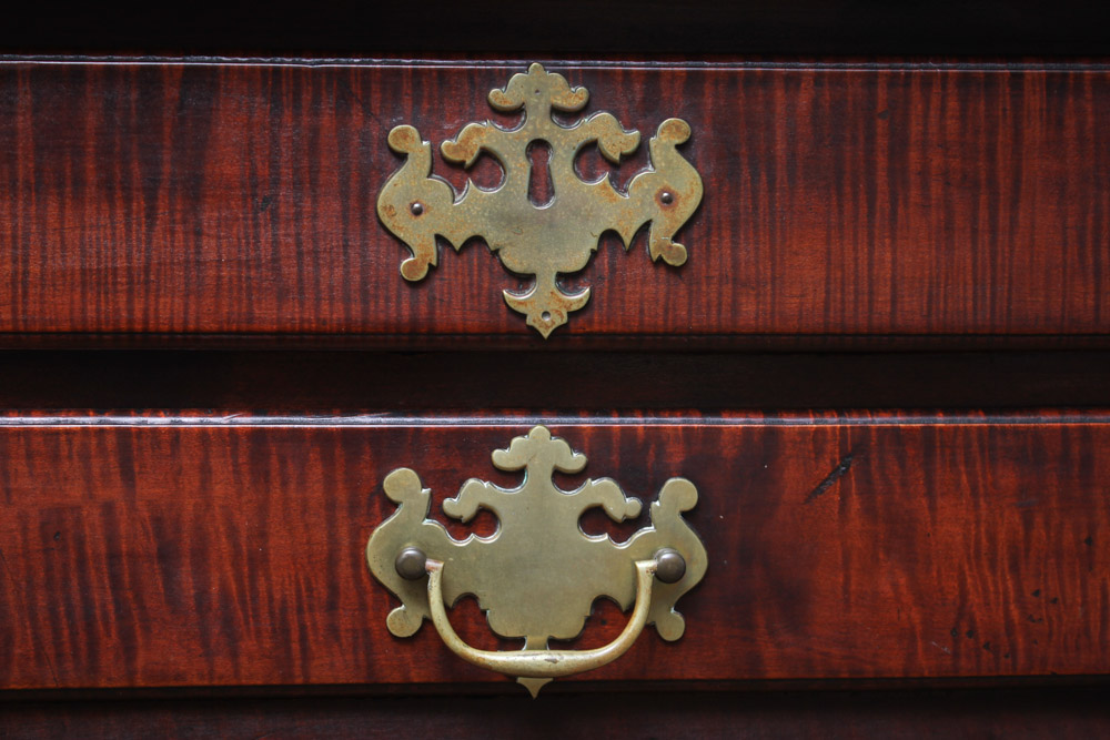 Mid 18th Century New England Queen Anne Dressing Table