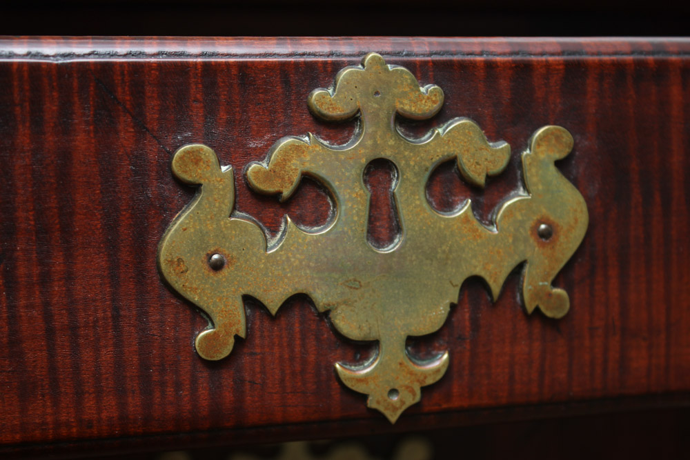Mid 18th Century New England Queen Anne Dressing Table