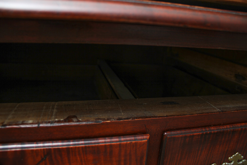 Mid 18th Century New England Queen Anne Dressing Table