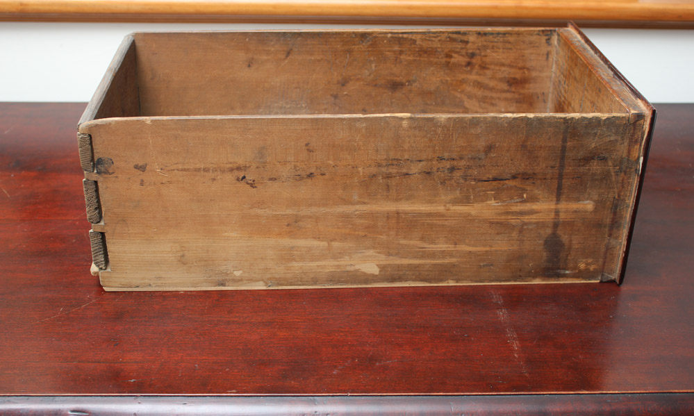 Mid 18th Century New England Queen Anne Dressing Table