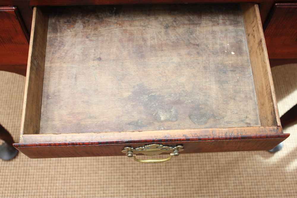 Mid 18th Century New England Queen Anne Dressing Table