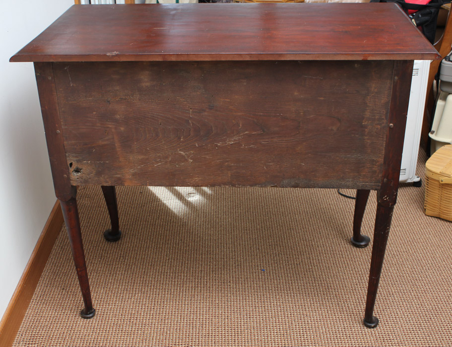 Mid 18th Century New England Queen Anne Dressing Table
