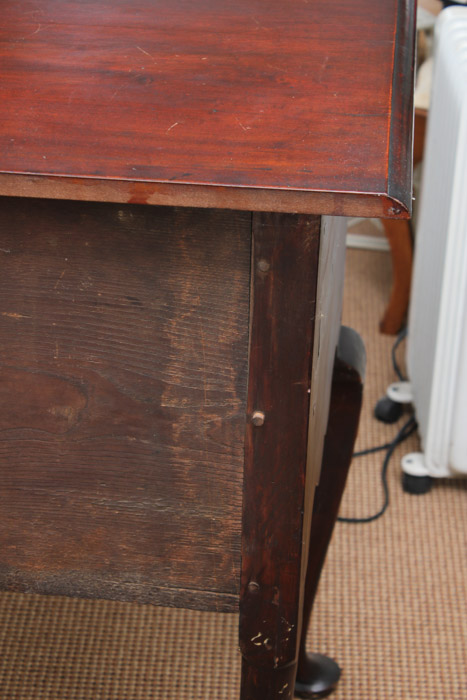 Mid 18th Century New England Queen Anne Dressing Table
