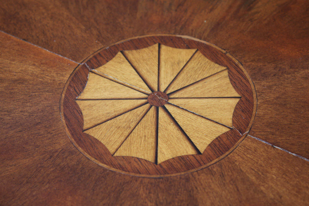 Federal Style Round Mahogany Dining Table