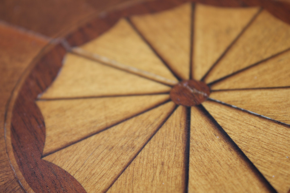 Federal Style Round Mahogany Dining Table