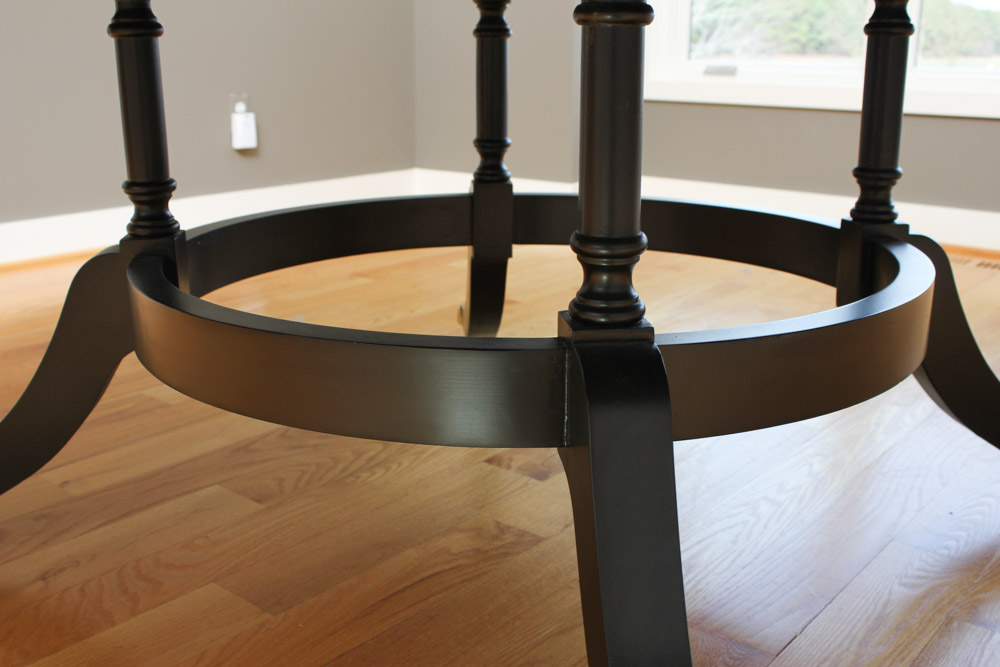 Federal Style Round Mahogany Dining Table