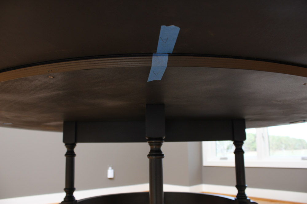 Federal Style Round Mahogany Dining Table