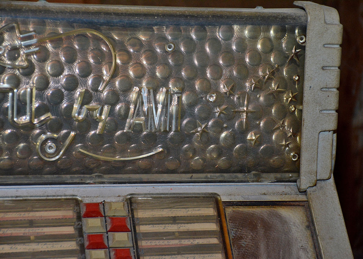 1951 AMI D-40 Jukebox