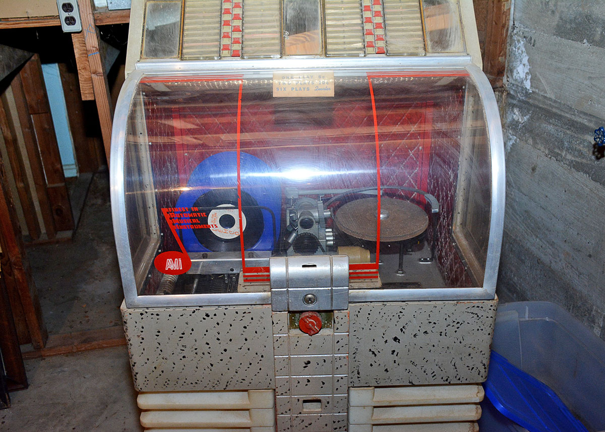 1951 AMI D-40 Jukebox