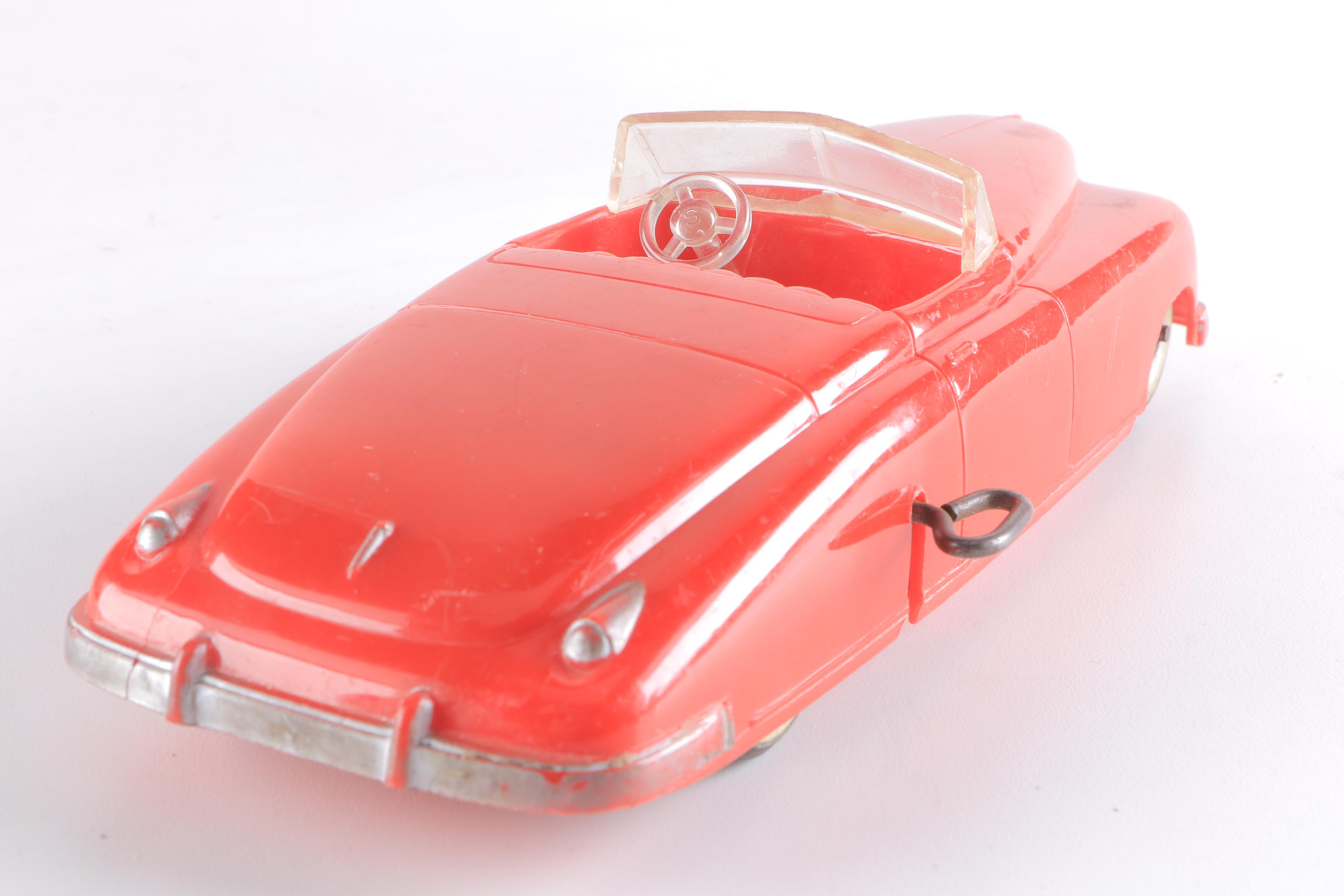Saunders Vintage Plastic Wind-Up Toy Car