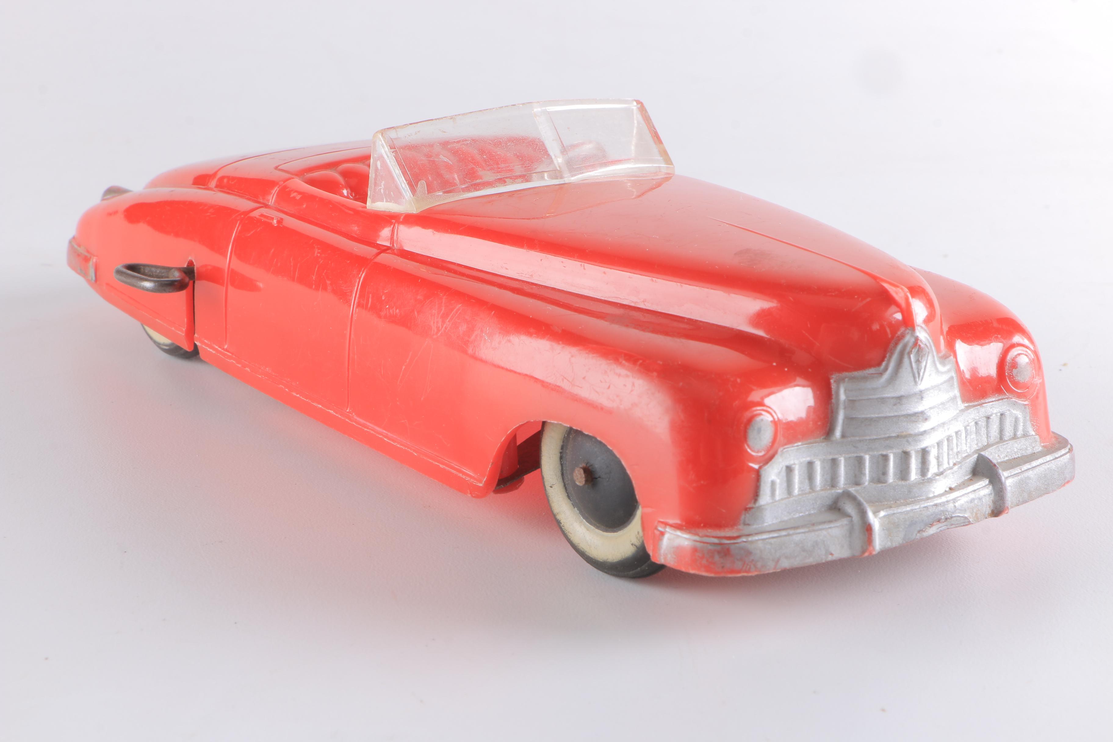 Saunders Vintage Plastic Wind-Up Toy Car