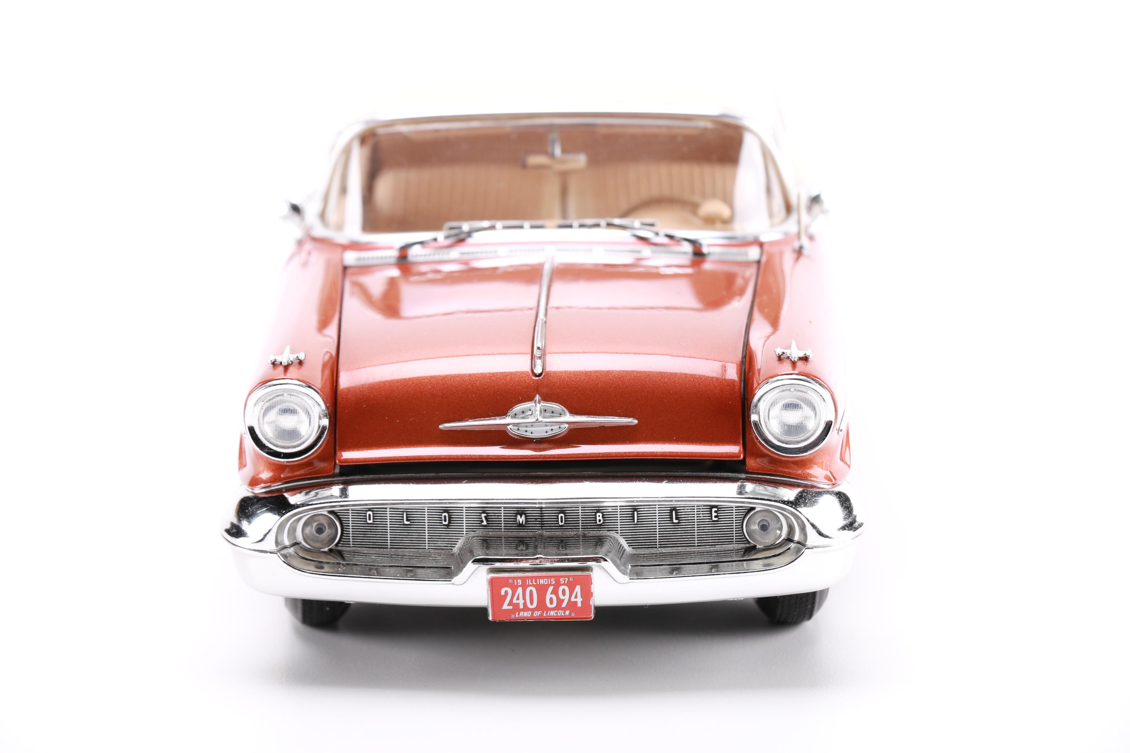 ERTL 1957 Oldsmobile Super 88 Die-Cast Cars