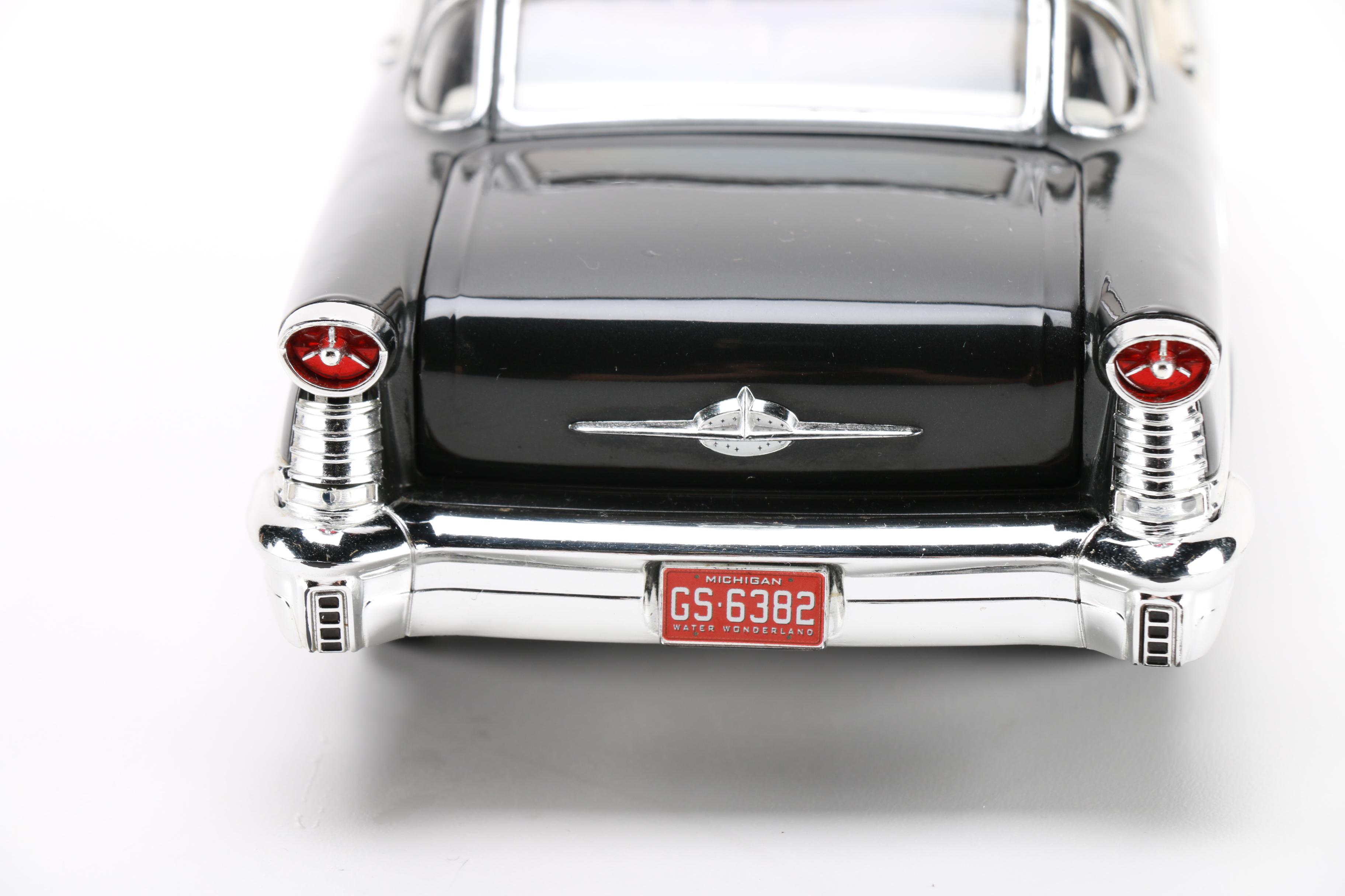 ERTL 1957 Oldsmobile Super 88 Die-Cast Cars