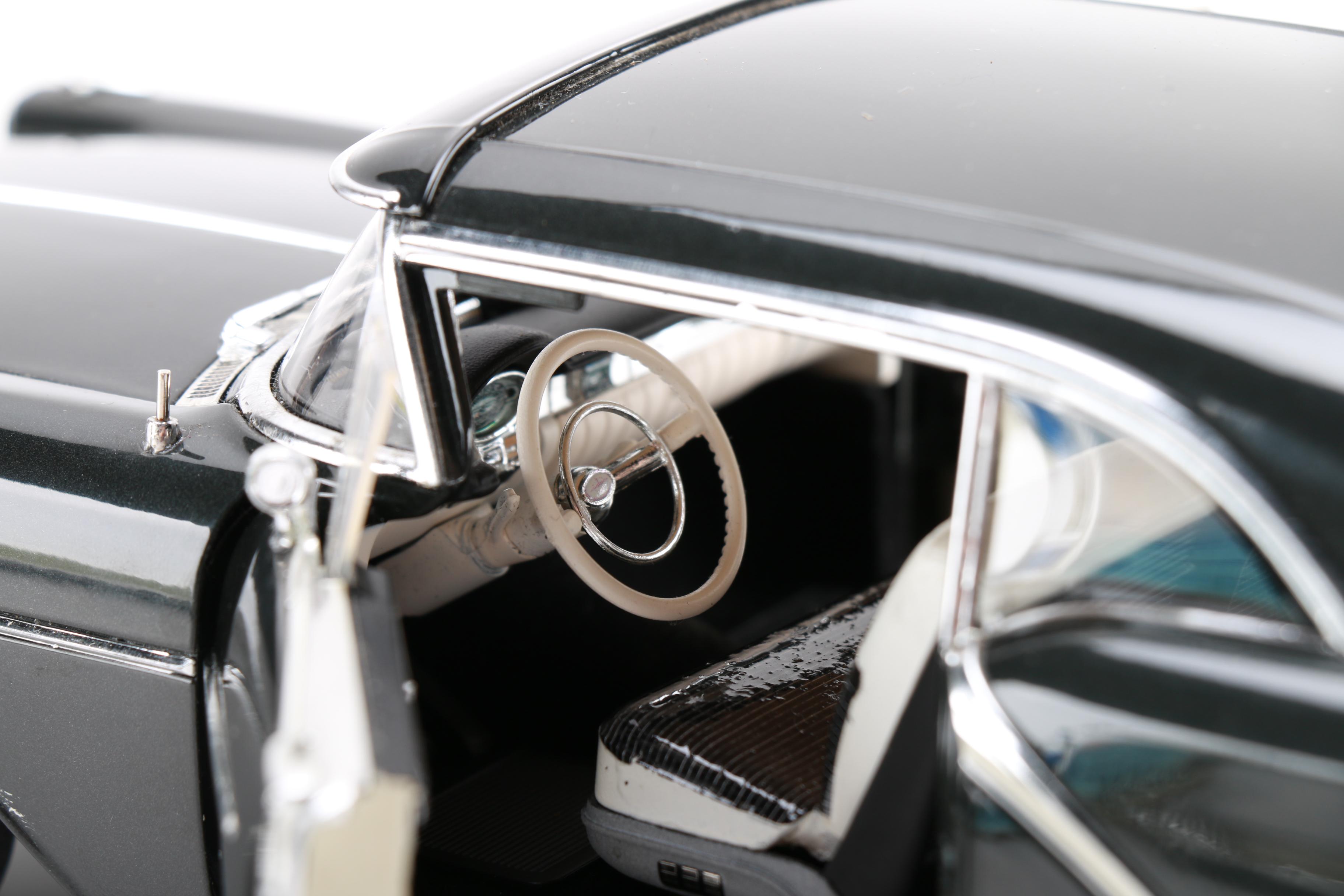 ERTL 1957 Oldsmobile Super 88 Die-Cast Cars