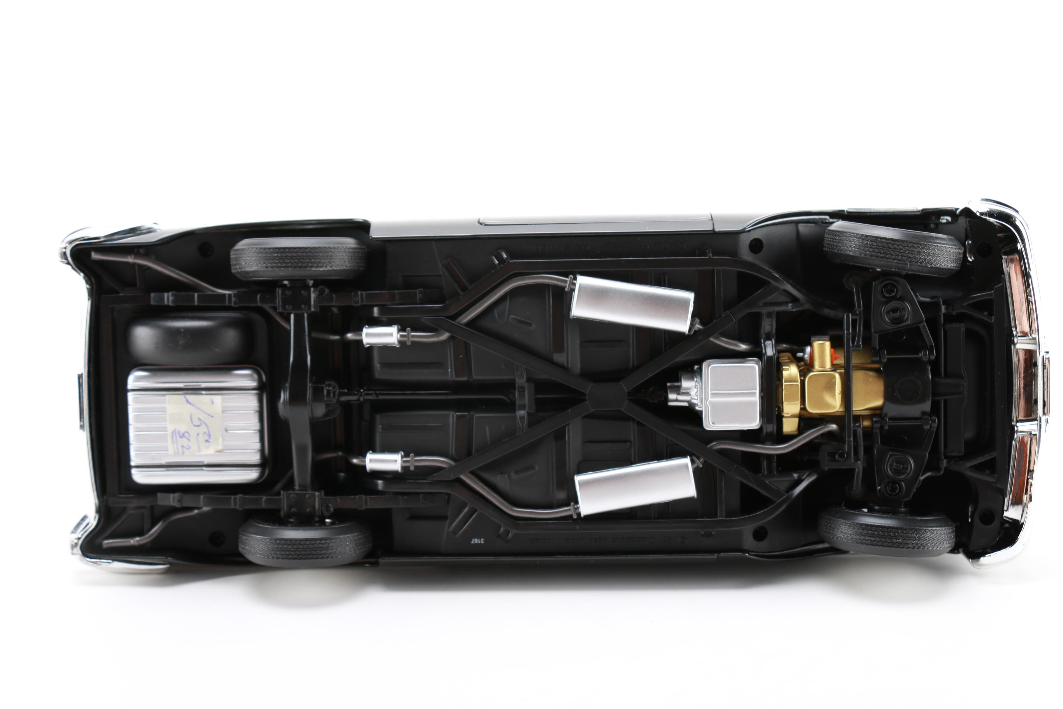 ERTL 1957 Oldsmobile Super 88 Die-Cast Cars