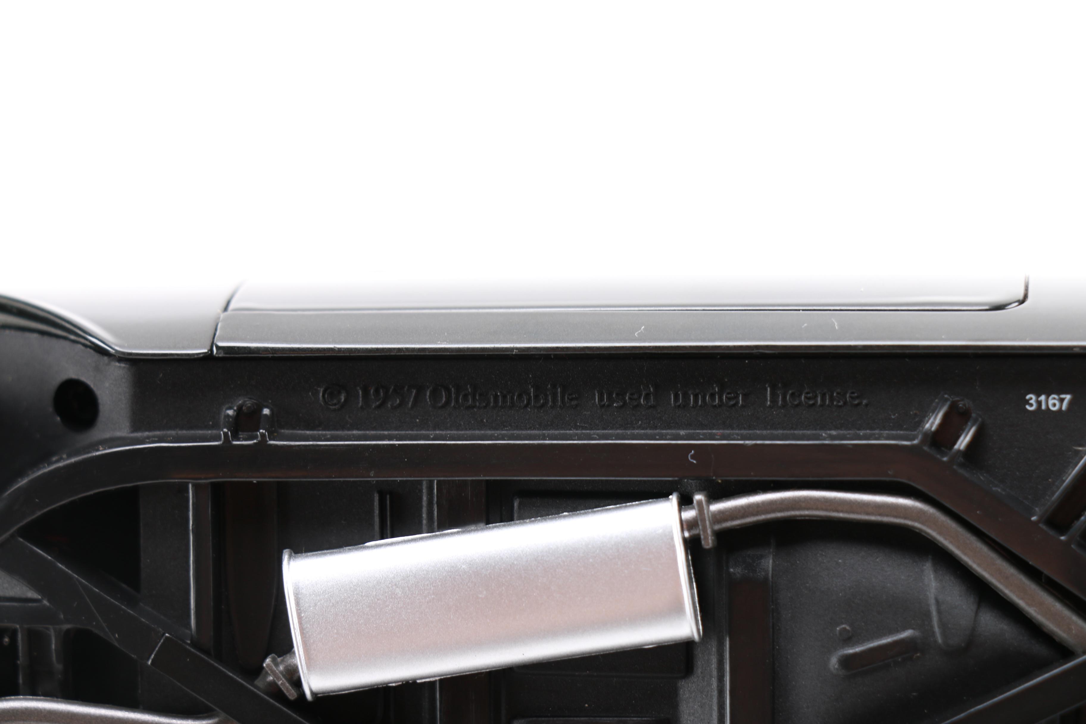 ERTL 1957 Oldsmobile Super 88 Die-Cast Cars