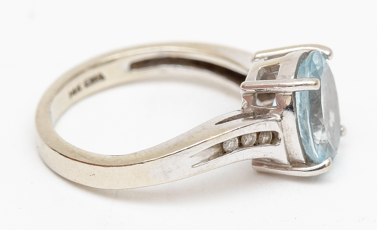 EMA 14K White Gold Aquamarine and Diamond Ring