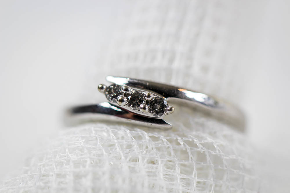 10K White Gold Diamond Ring