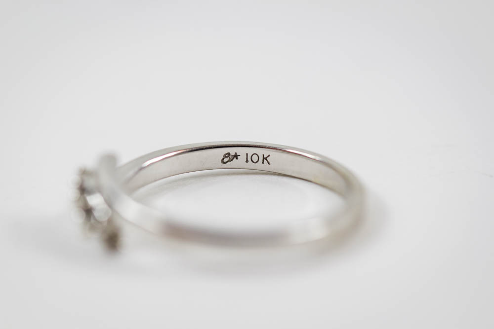 10K White Gold Diamond Ring