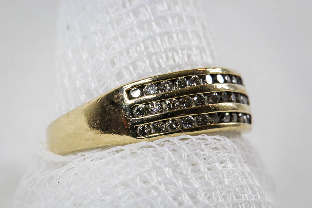 10K Yellow Gold Diamond Ring