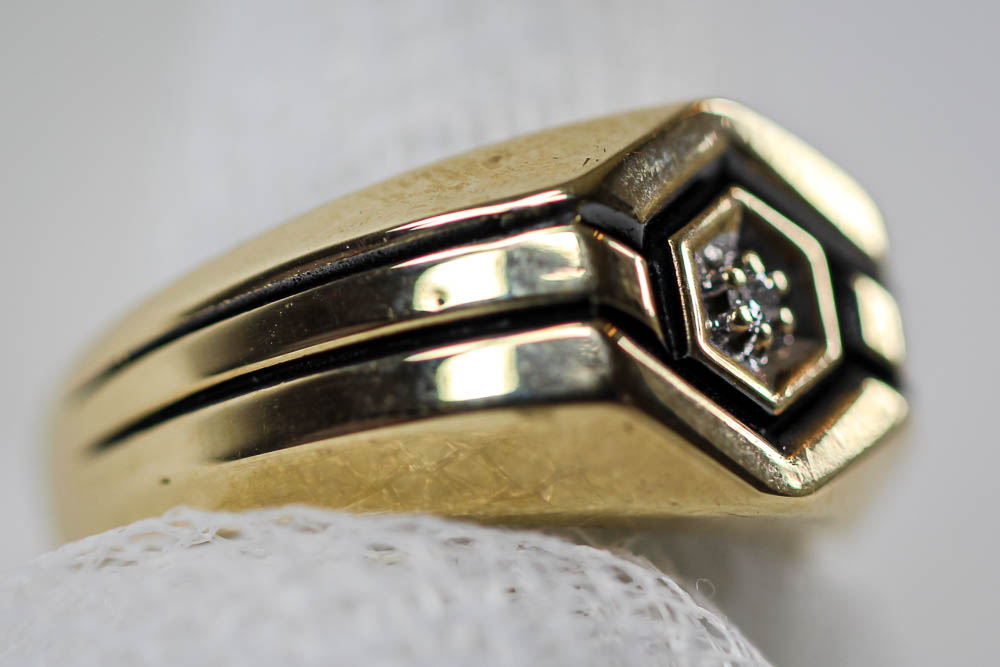 10K Yellow Gold Diamond Ring