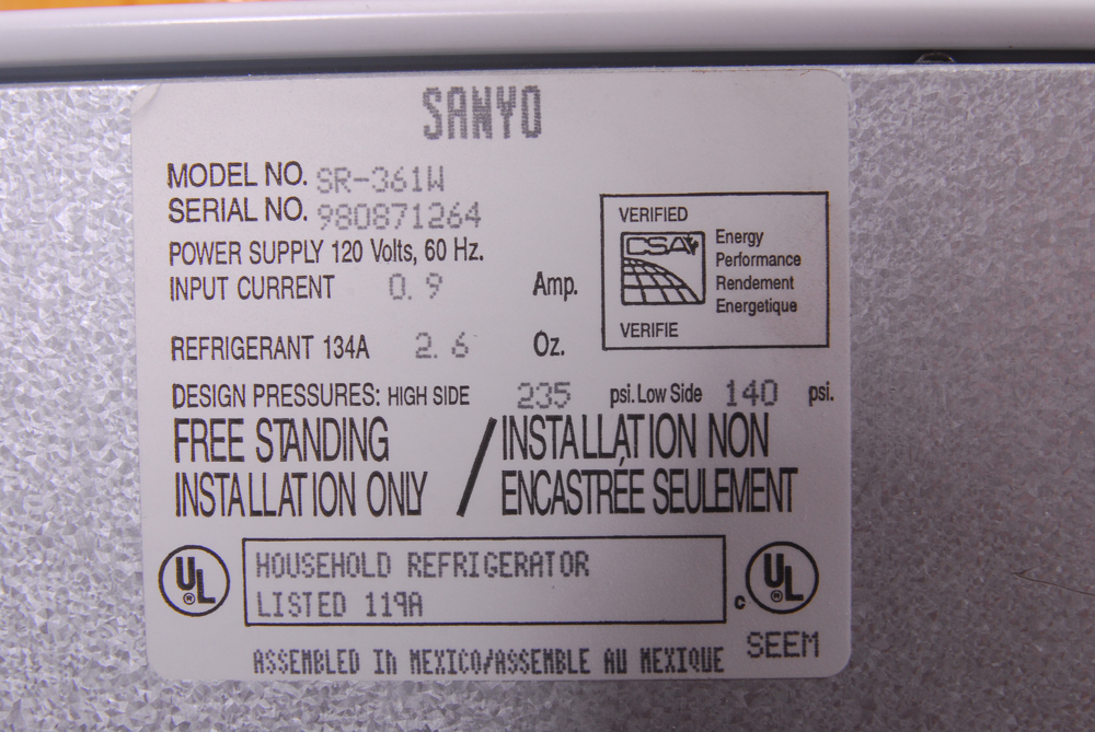 Sanyo Mini Refrigerator